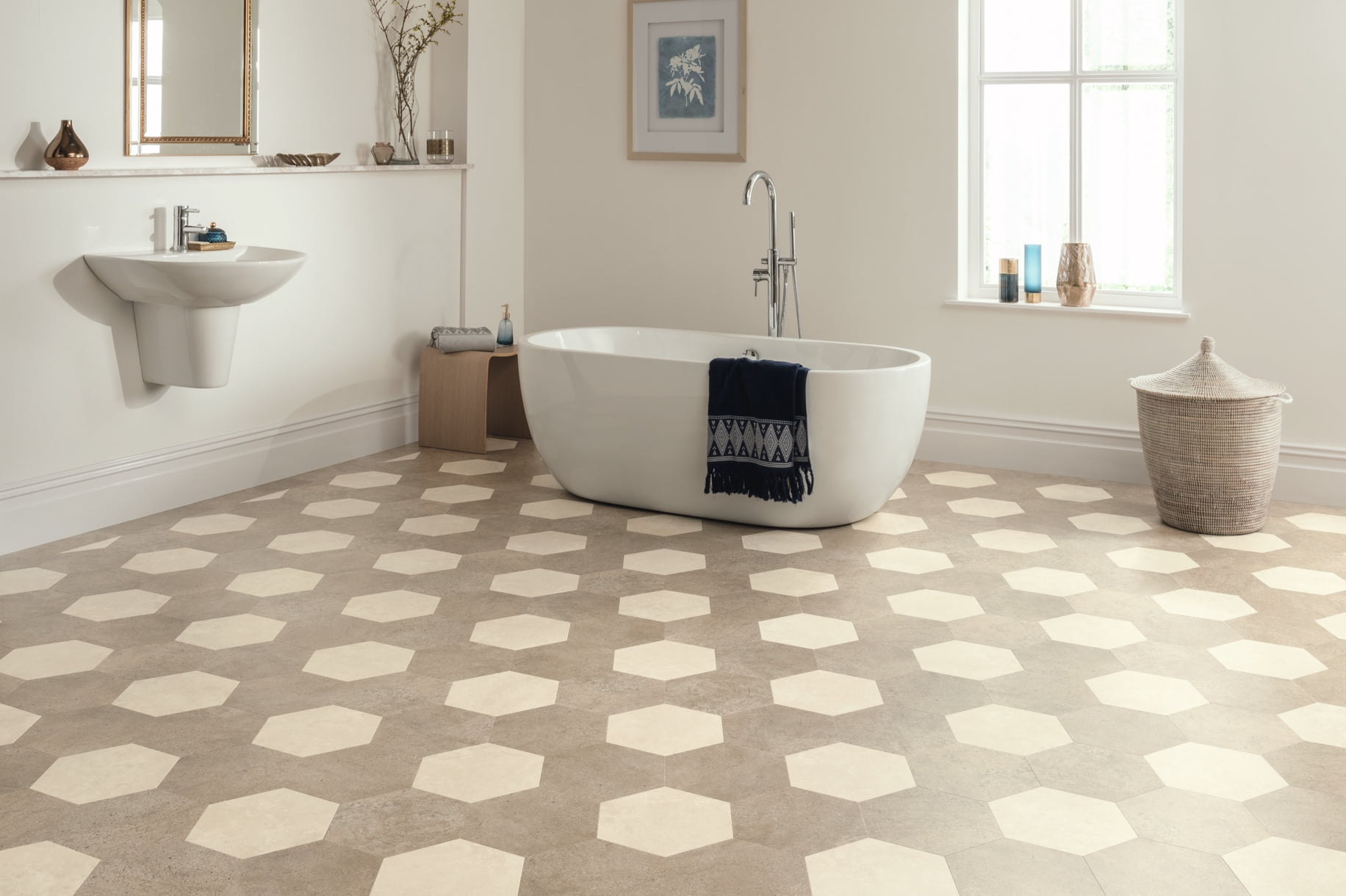luxury vinyl flooring in the bathroom. Karndean: hexa