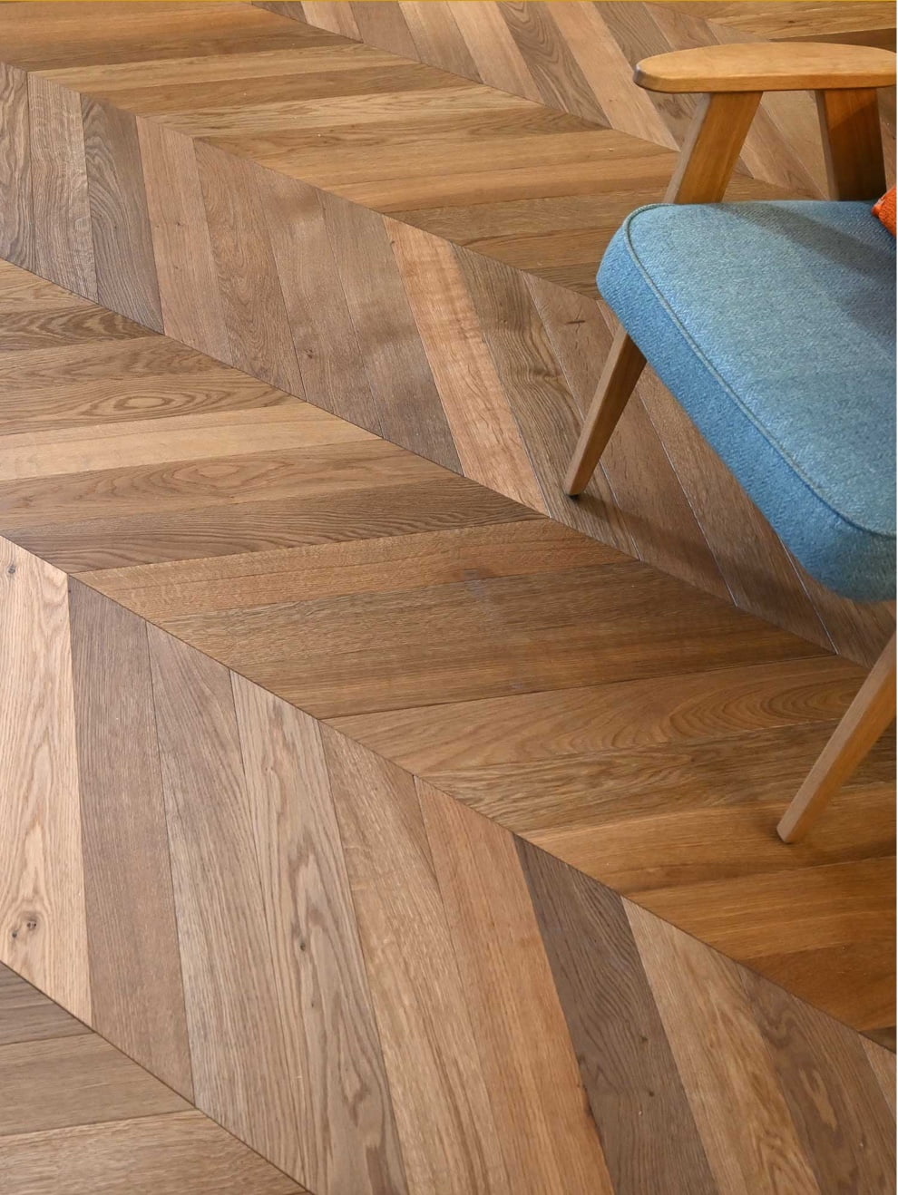 Wood Floor, V4 - Tundra Chevron, Thermo Oak
